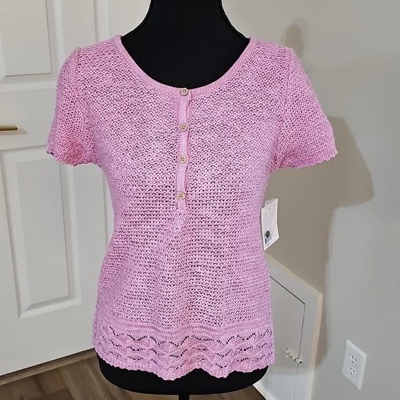 Top - Picture 3 of 16